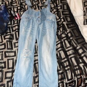 Size 9 jumper, light blue Jean color.